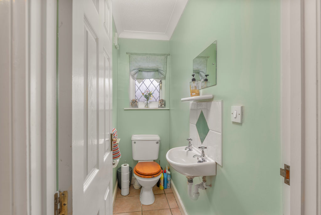 Astrop Gardens Kings Sutton